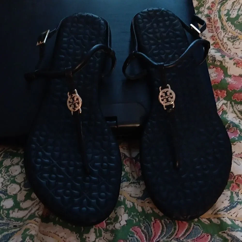 Tory Burch - Picture 1 of 5
